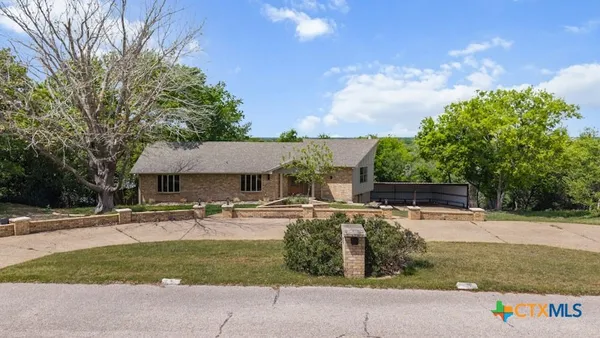 $579,000 | 608 Ridgecrest Drive, Salado, TX 76571