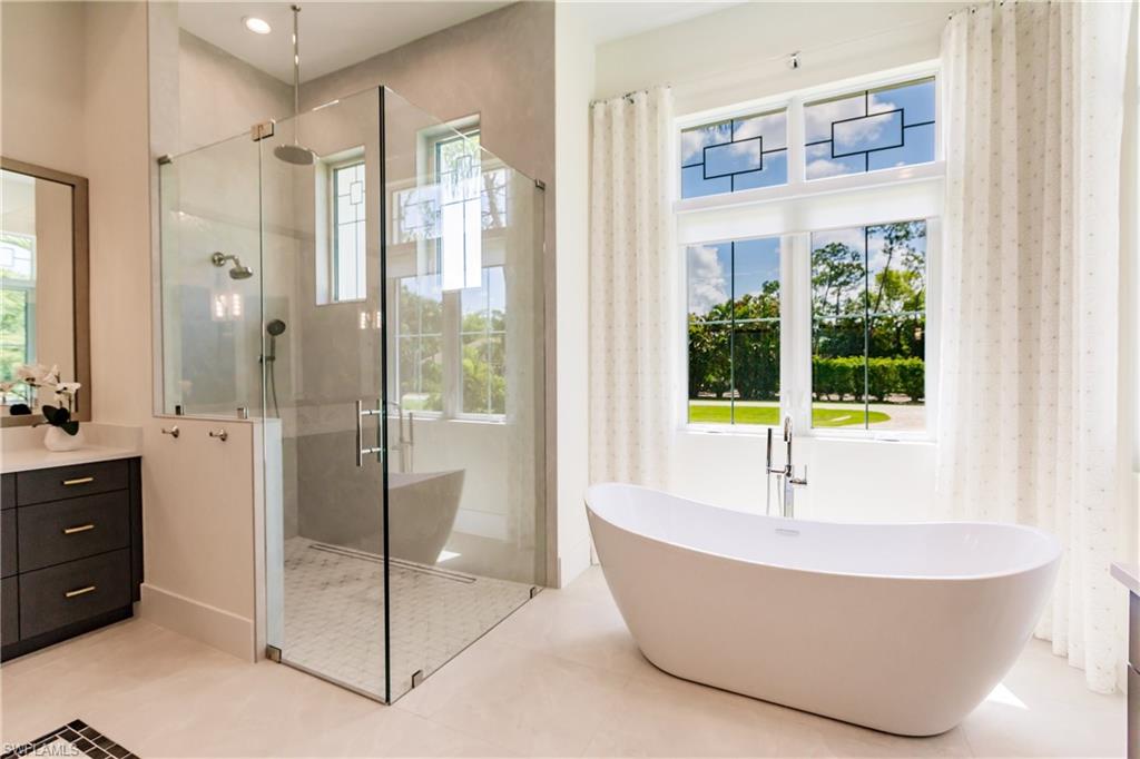 493 Myrtle Road Naples, FL 34108 - Photo 23 of 50 Master Bathroom