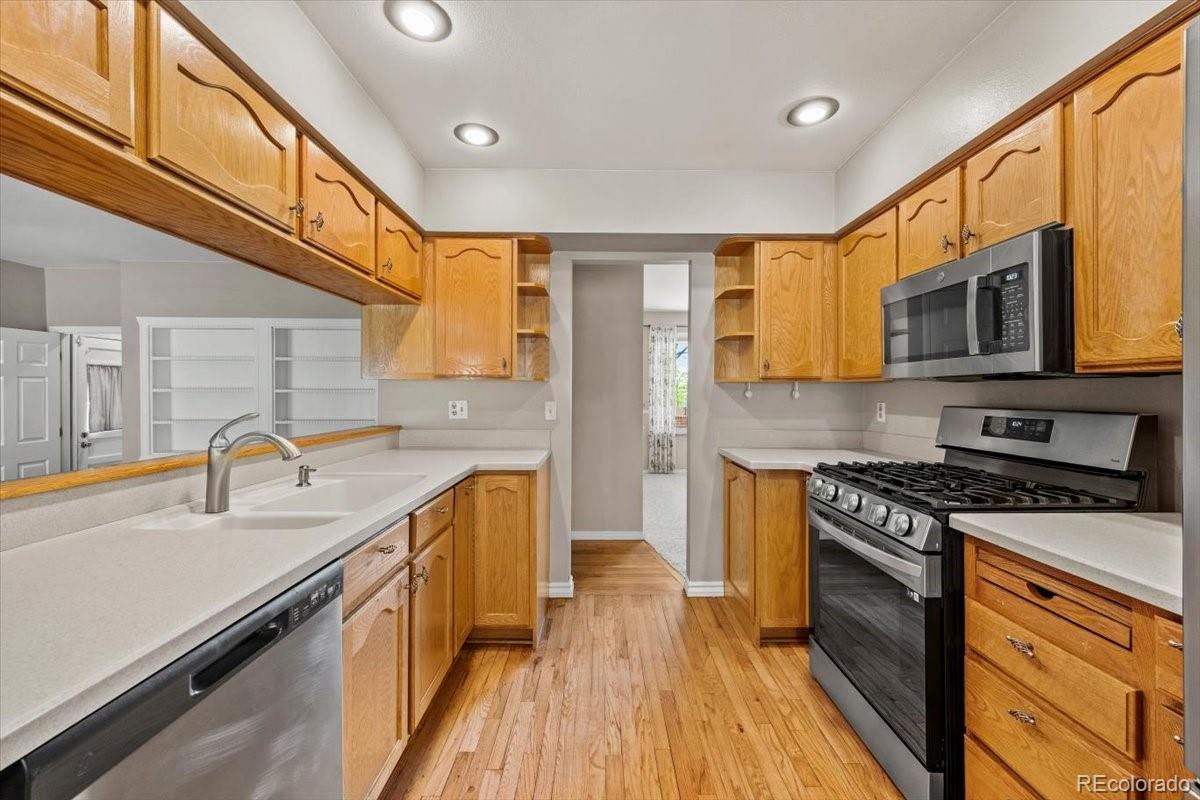 5477 South Cimarron Road Littleton, CO 80123 - Photo 7 of 31