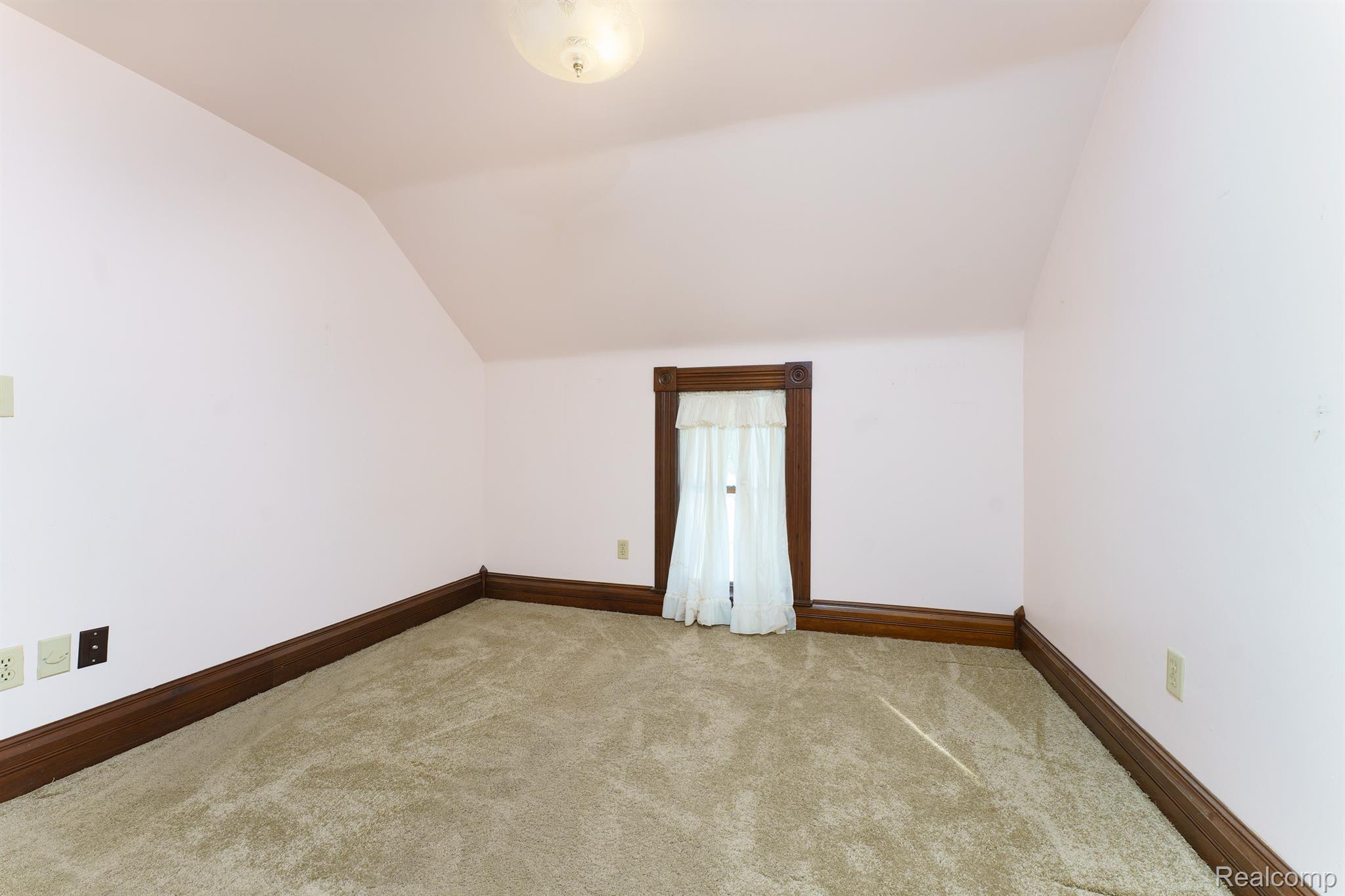 10651 Converse Road Fowlerville, MI 48836 - Photo 16 of 34 Gallery Image 16