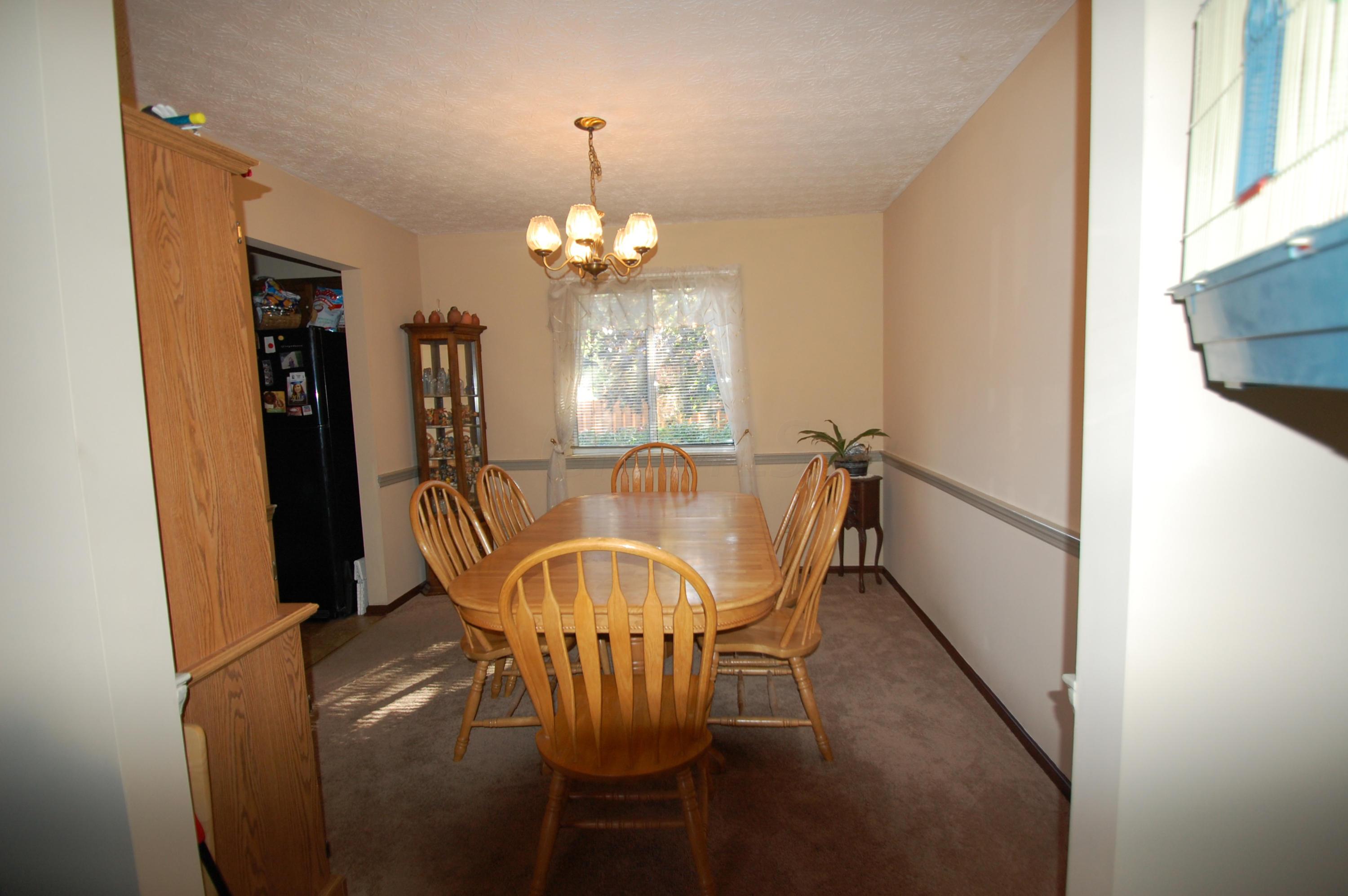 1761 Rushing Way Columbus, OH 43235 - Photo 5 of 39 Gallery Image 5