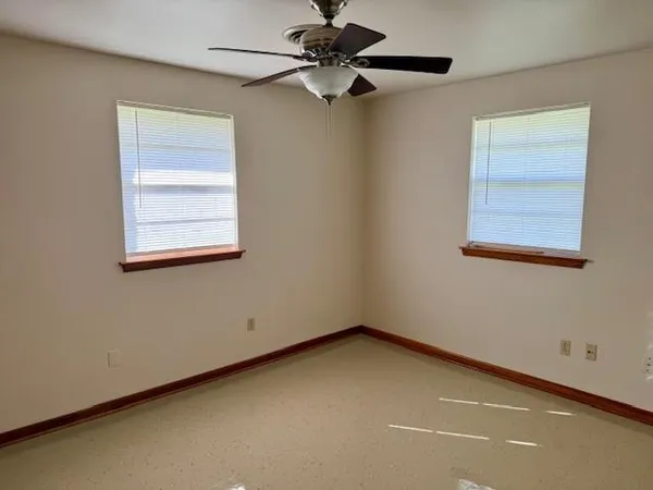 $1,100 | 405 Omega Street, Unit B, Belle Chasse, LA 70037