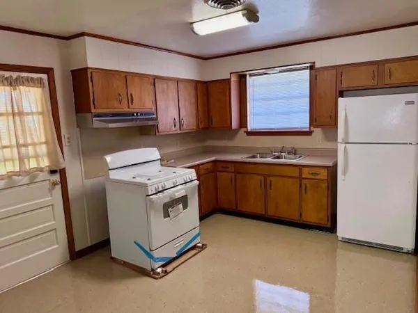 $1,100 | 405 Omega Street, Unit B, Belle Chasse, LA 70037