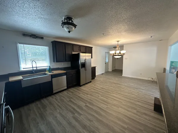 a view of utility room