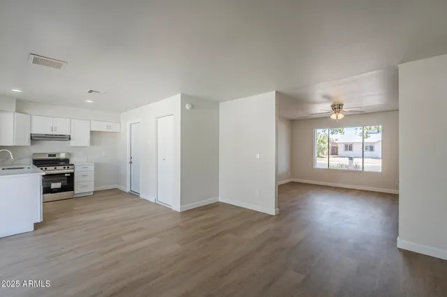 $324,900 | 17848 North 34th Lane, Phoenix, AZ 85053