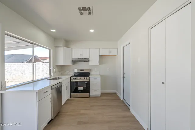 $324,900 | 17848 North 34th Lane, Phoenix, AZ 85053