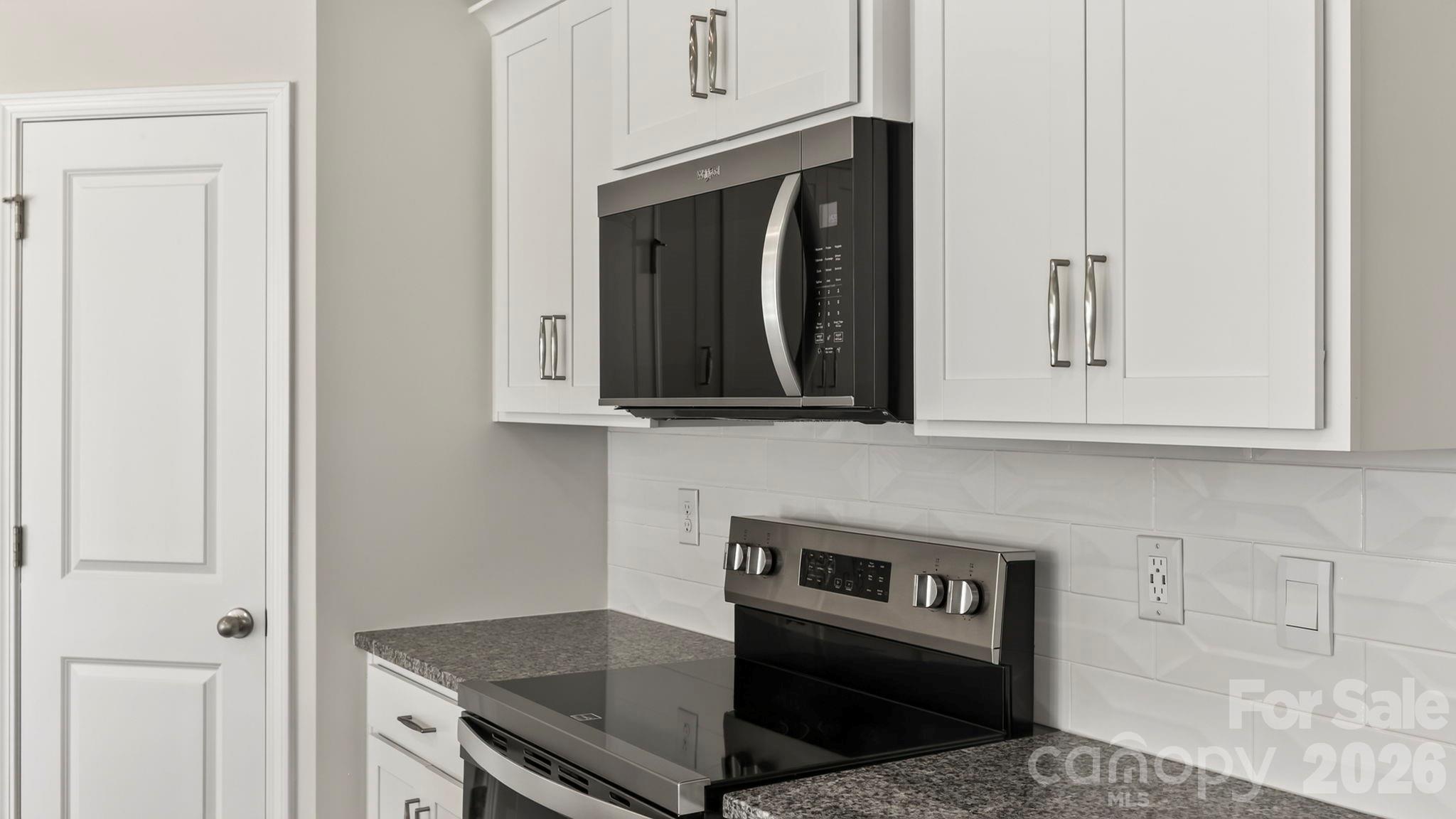 403 Creekview Road Hendersonville, NC 28792 - Photo 8 of 33