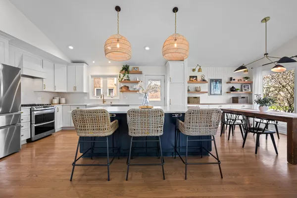 $925,000 | 161 East Stone Avenue, Lake Forest, IL 60045
