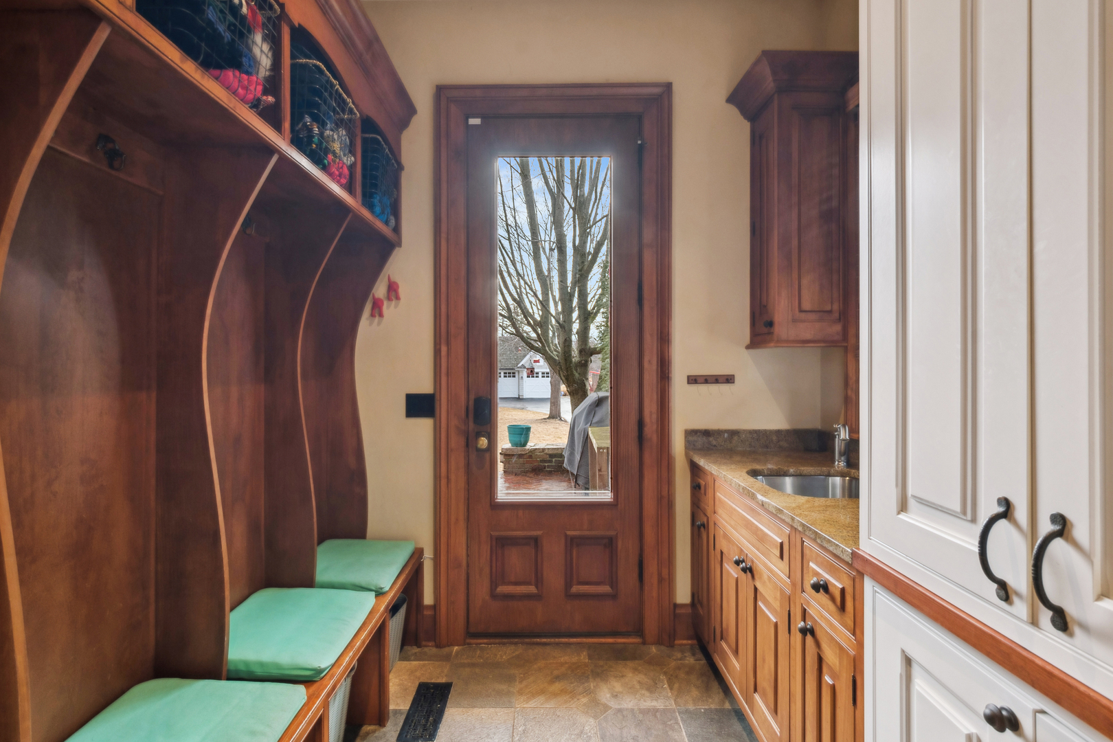 1341 Edgewood Road Lake Forest, IL 60045 - Photo 21 of 44