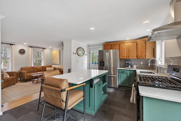 $697,500 | 108 Baker Road, Freeport, ME 04032