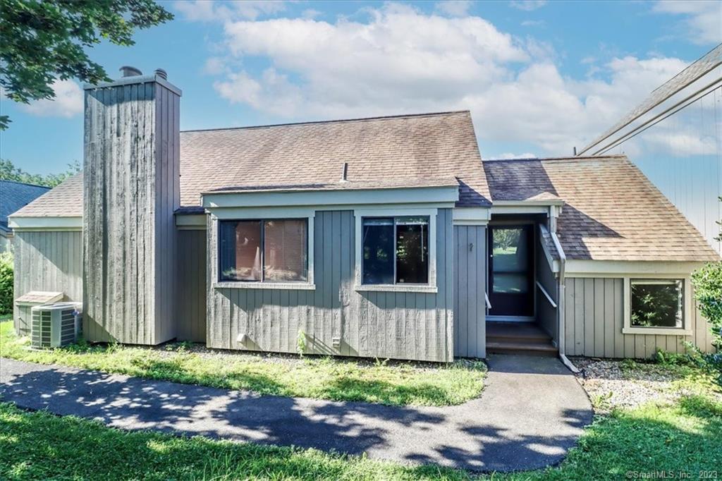 607 Cherokee Ln, Unit B, Stratford, CT 06614 Compass
