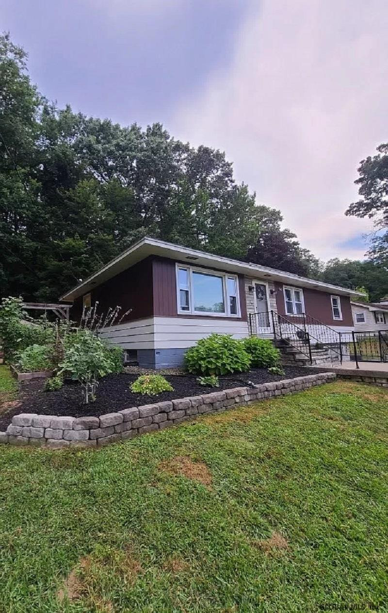 8 Denison Road Colonie, NY 12309 - Photo 2 of 44 Photo 3