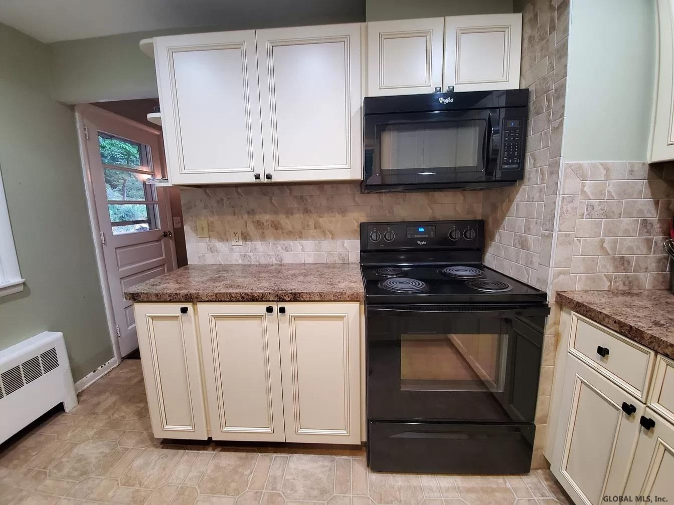 8 Denison Road Colonie, NY 12309 - Photo 21 of 44 Photo 22
