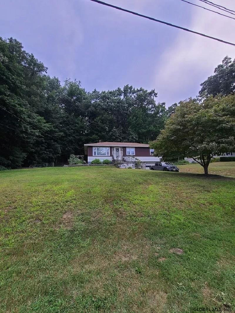 8 Denison Road Colonie, NY 12309 - Photo 4 of 44 Photo 5