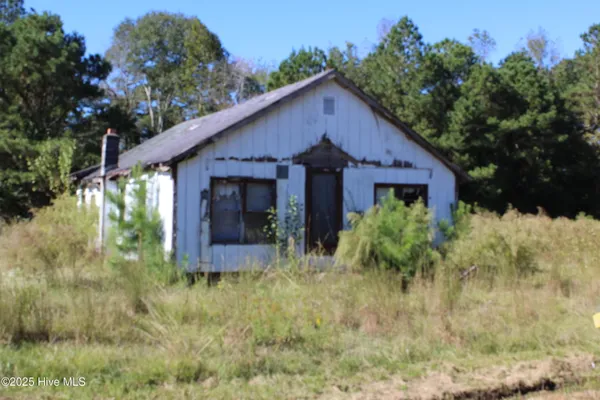 $85,000 | 25625 Highway 421, Willard, NC 28478
