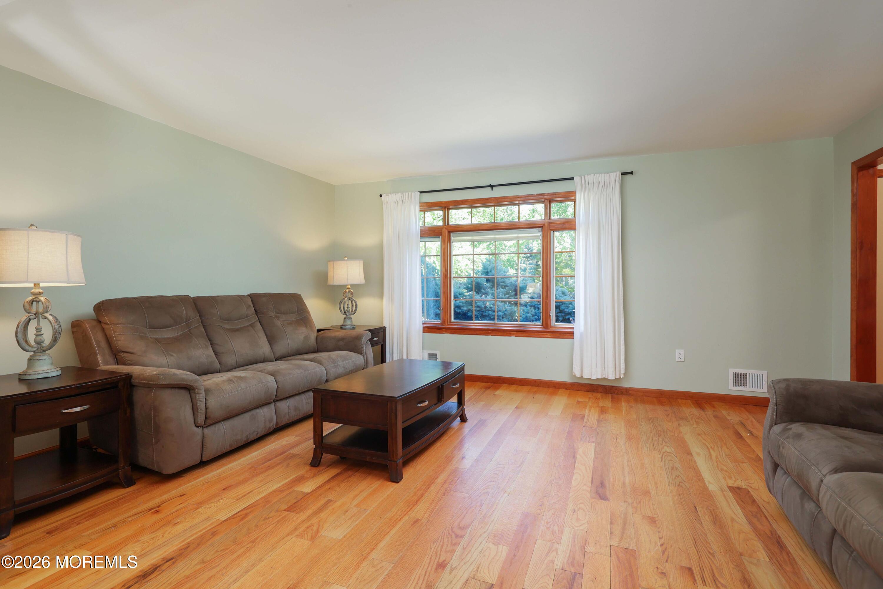 149 Ueland Road Red Bank, NJ 07701 - Photo 18 of 30 758A8635