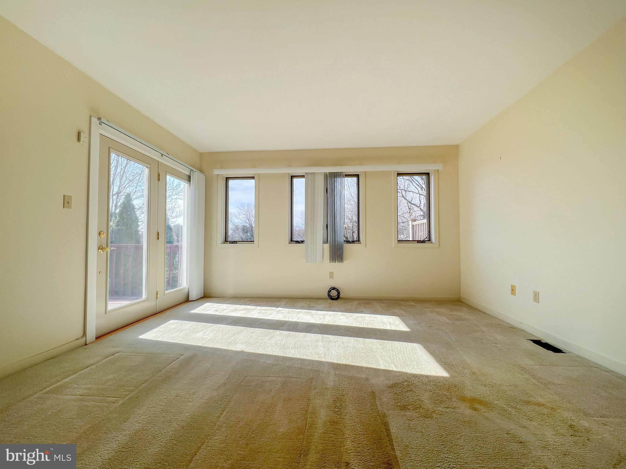 370 Chickory Way Newark, DE 19711 - Photo 5 of 36 a view of an empty room with a window