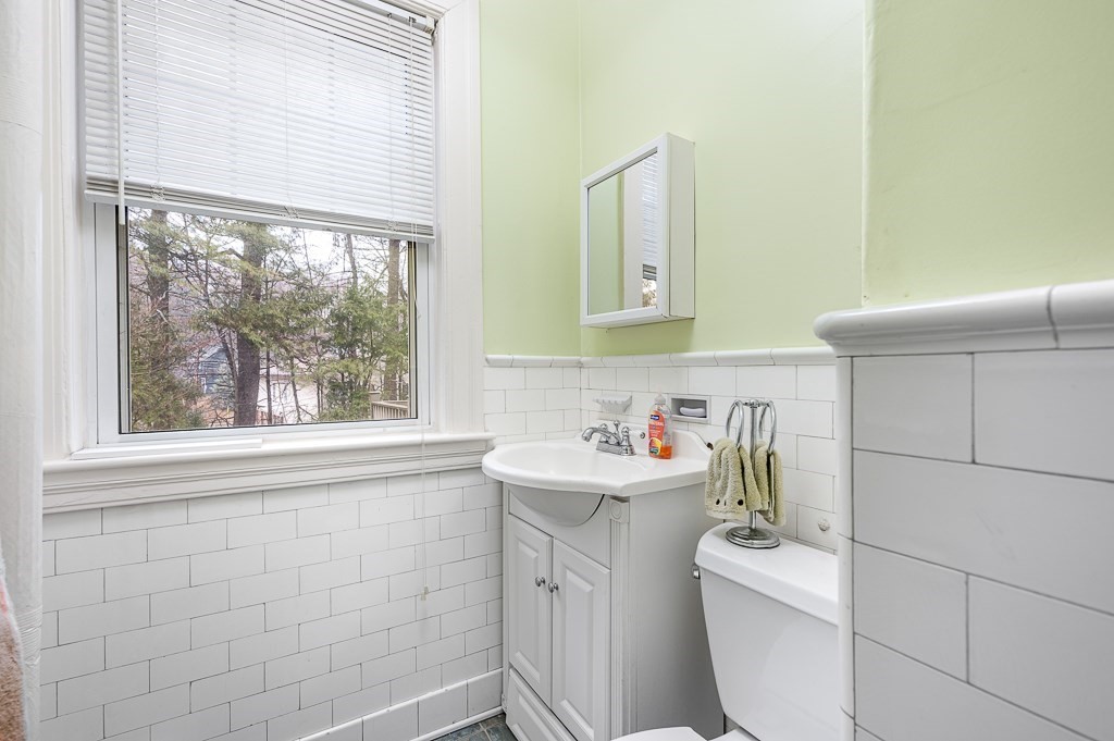 15 Rockrimmon Road Worcester, MA 01602 - Photo 16 of 33