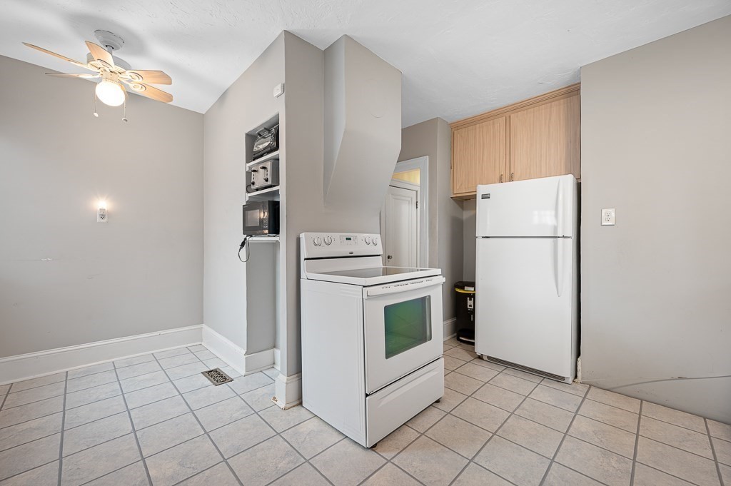 15 Rockrimmon Road Worcester, MA 01602 - Photo 10 of 33