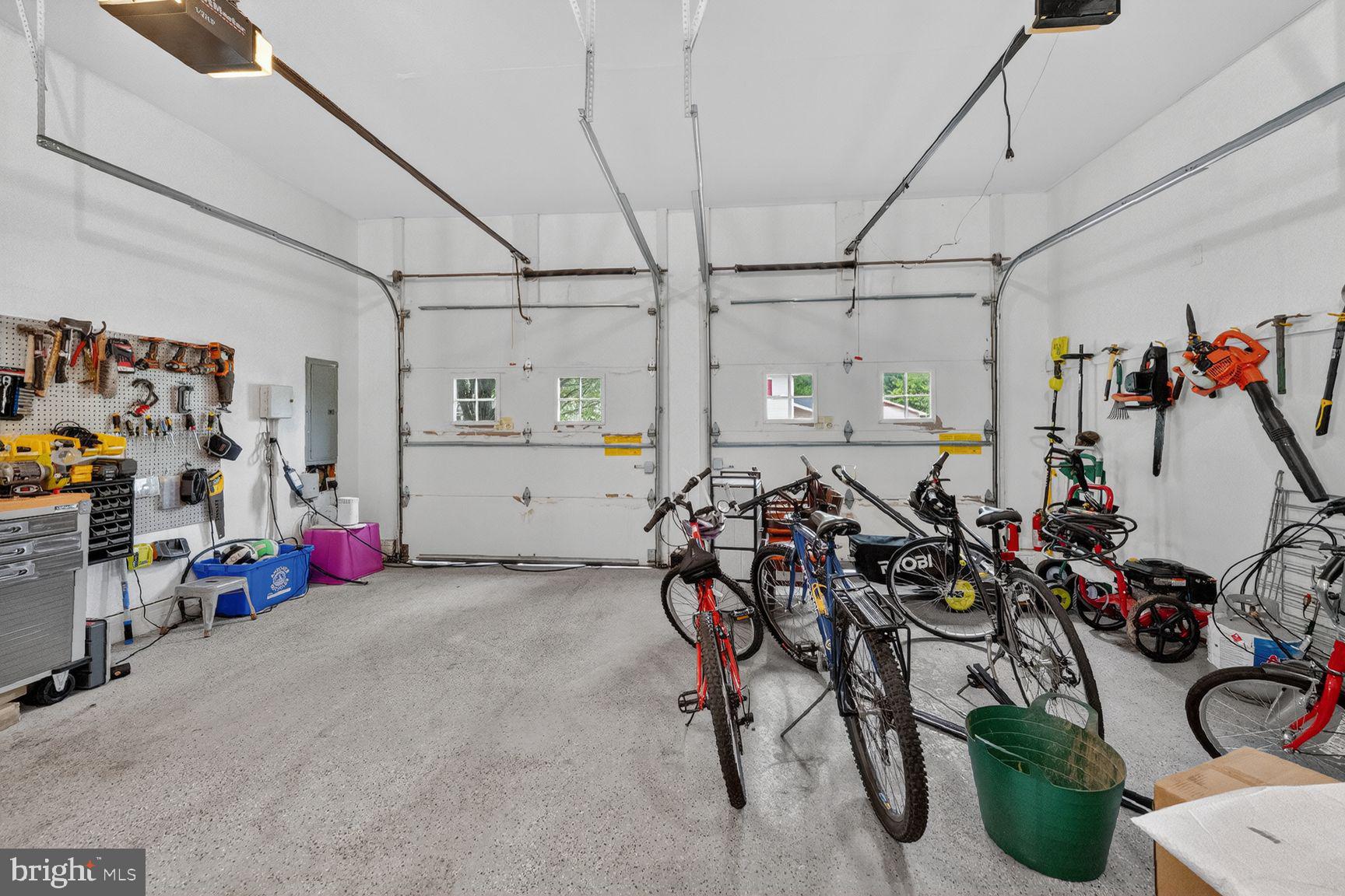 303 Talahi Road Southeast Vienna, VA 22180 - Photo 28 of 31 Garage