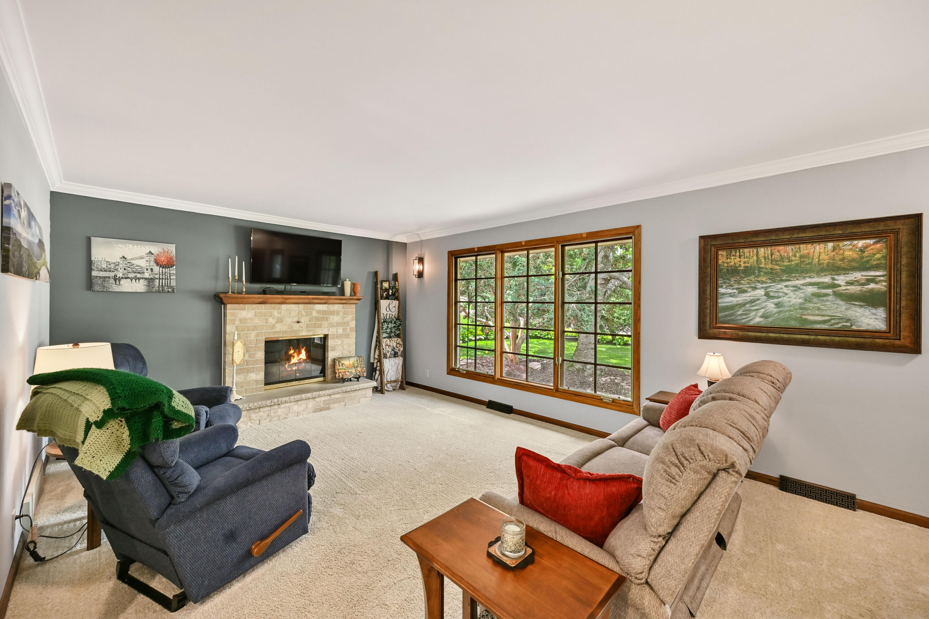 N68W13566 Ranch Road Menomonee Falls, WI 53051 - Photo 4 of 49 Living Room