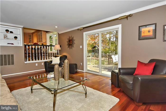 2406 Henslowe Drive Potomac, MD 20854 - Photo 11 of 25 Family Room