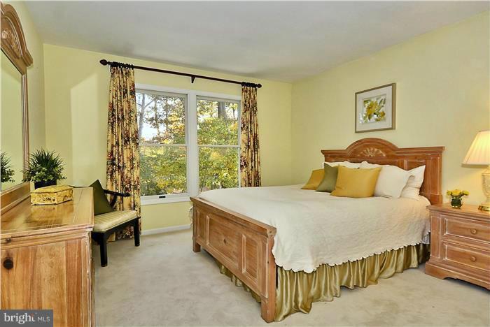 2406 Henslowe Drive Potomac, MD 20854 - Photo 16 of 25 Bedroom