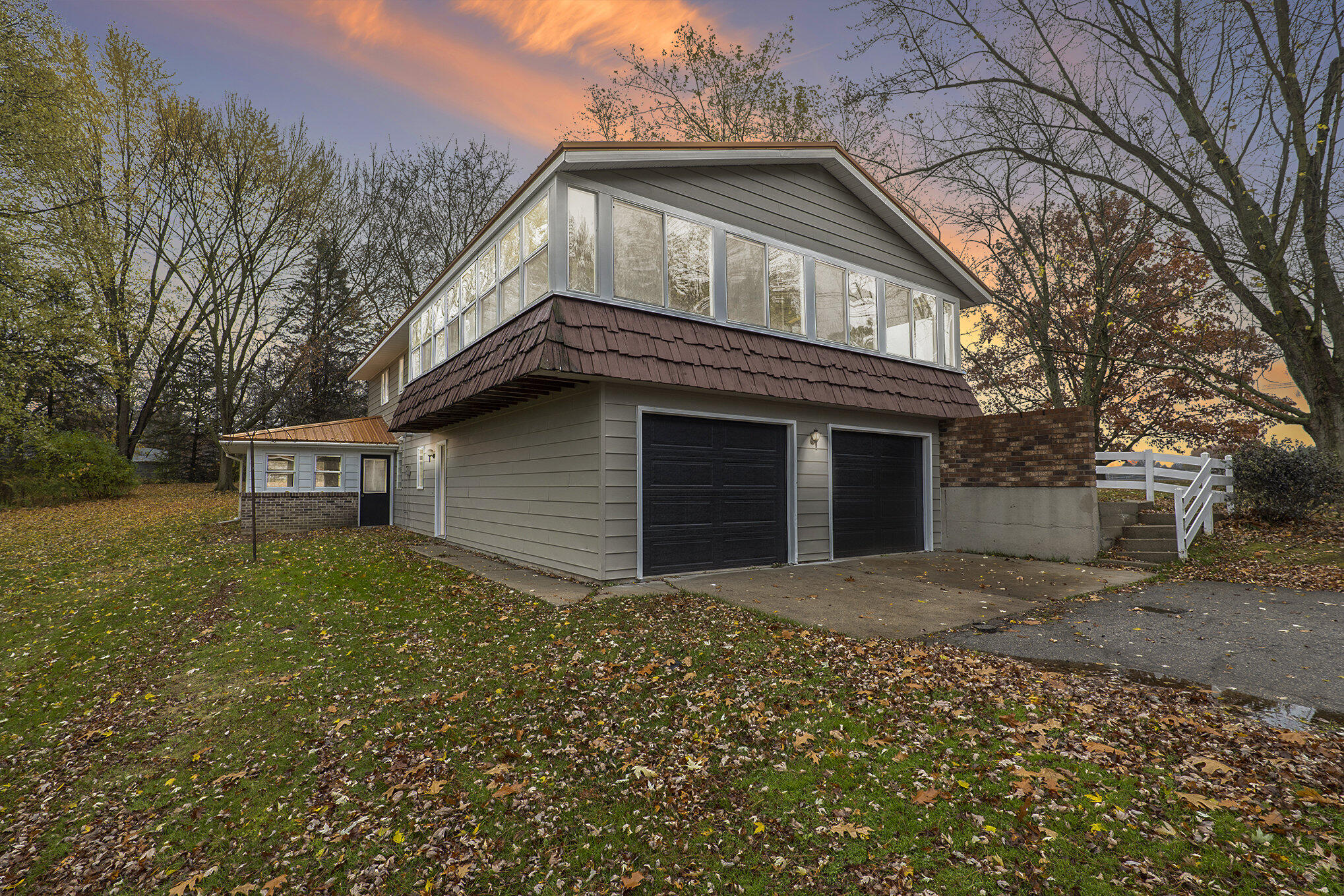 4420 County Farm Road Greenville, MI 48838 - Photo 2 of 26 001_country_farm-41-twilight