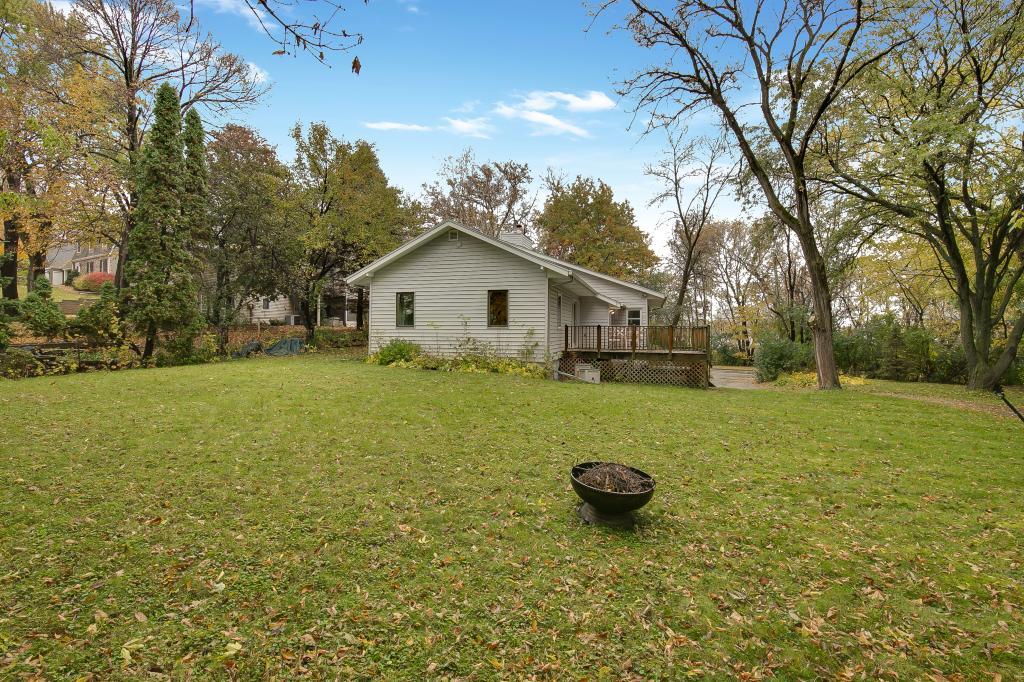 8912 West Bush Lake Road Bloomington, MN 55438 - Photo 4 of 26 Gallery Image 4