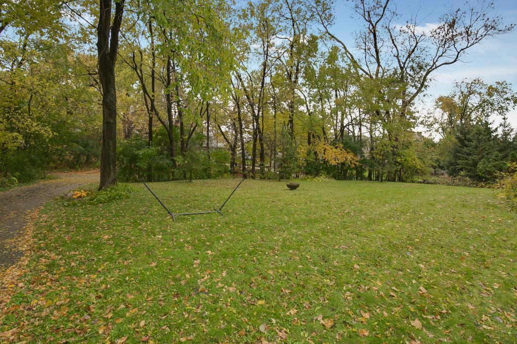 8912 West Bush Lake Road Bloomington, MN 55438 - Photo 7 of 26 Gallery Image 7