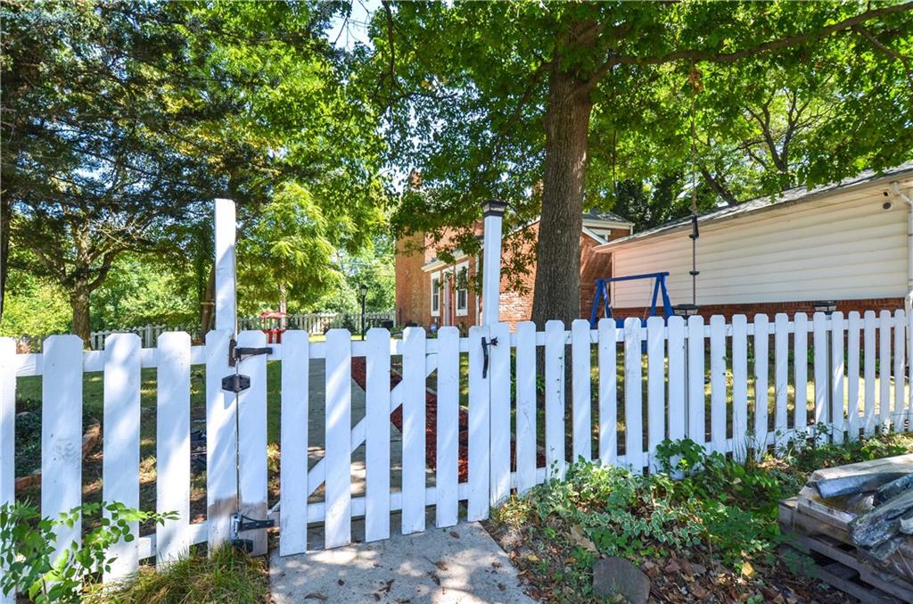 7716 North Michigan Road Indianapolis, IN 46268 - Photo 9 of 49 Gallery Image 9