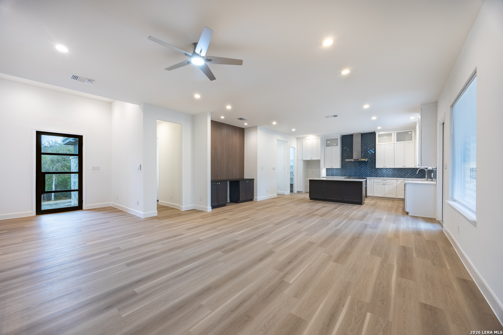 8221 Old Austin Road Selma, TX 78154 - Photo 13 of 28