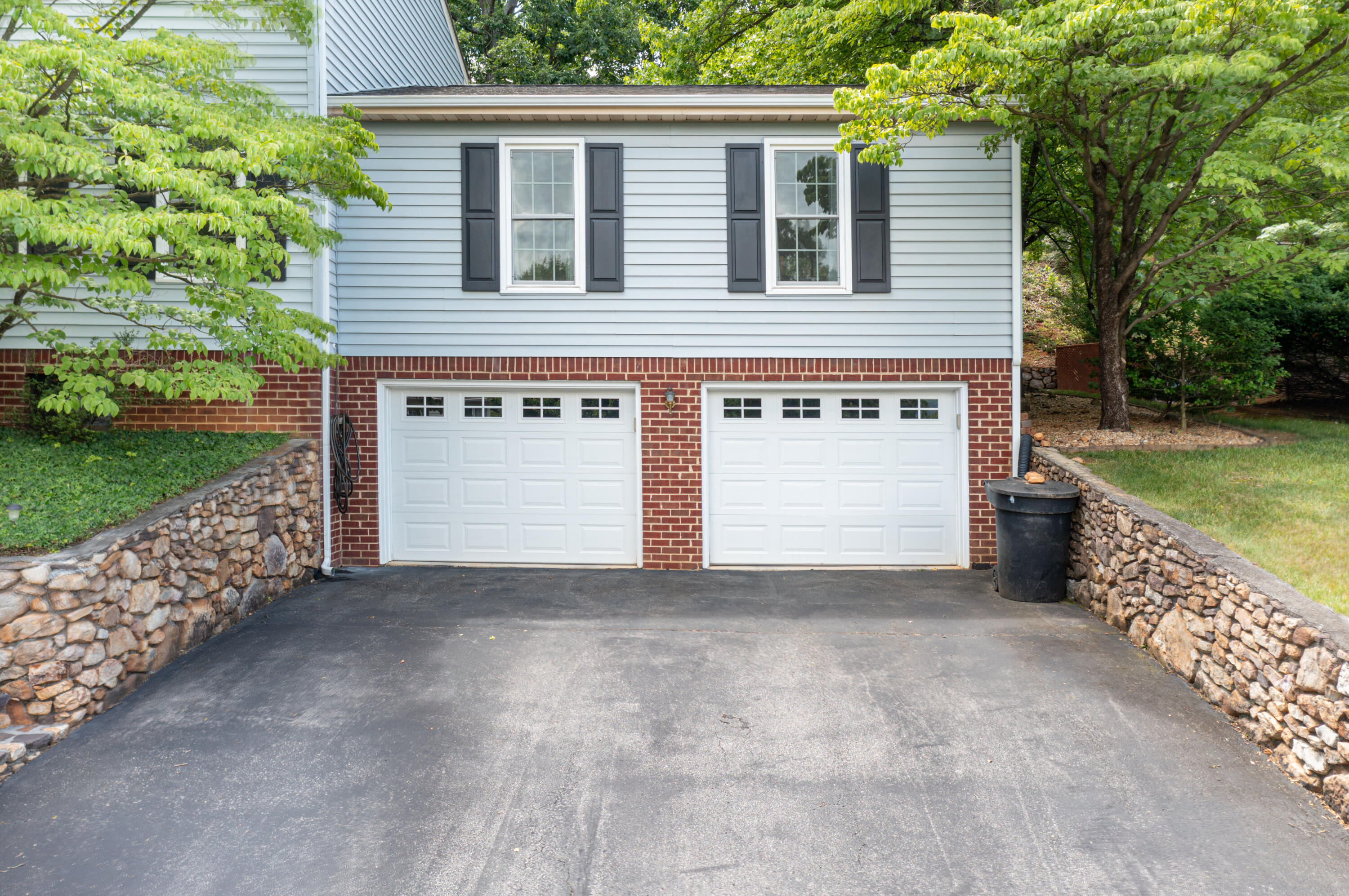 1650 Millbridge Road Salem, VA 24153 - Photo 2 of 25 2-Car Garage