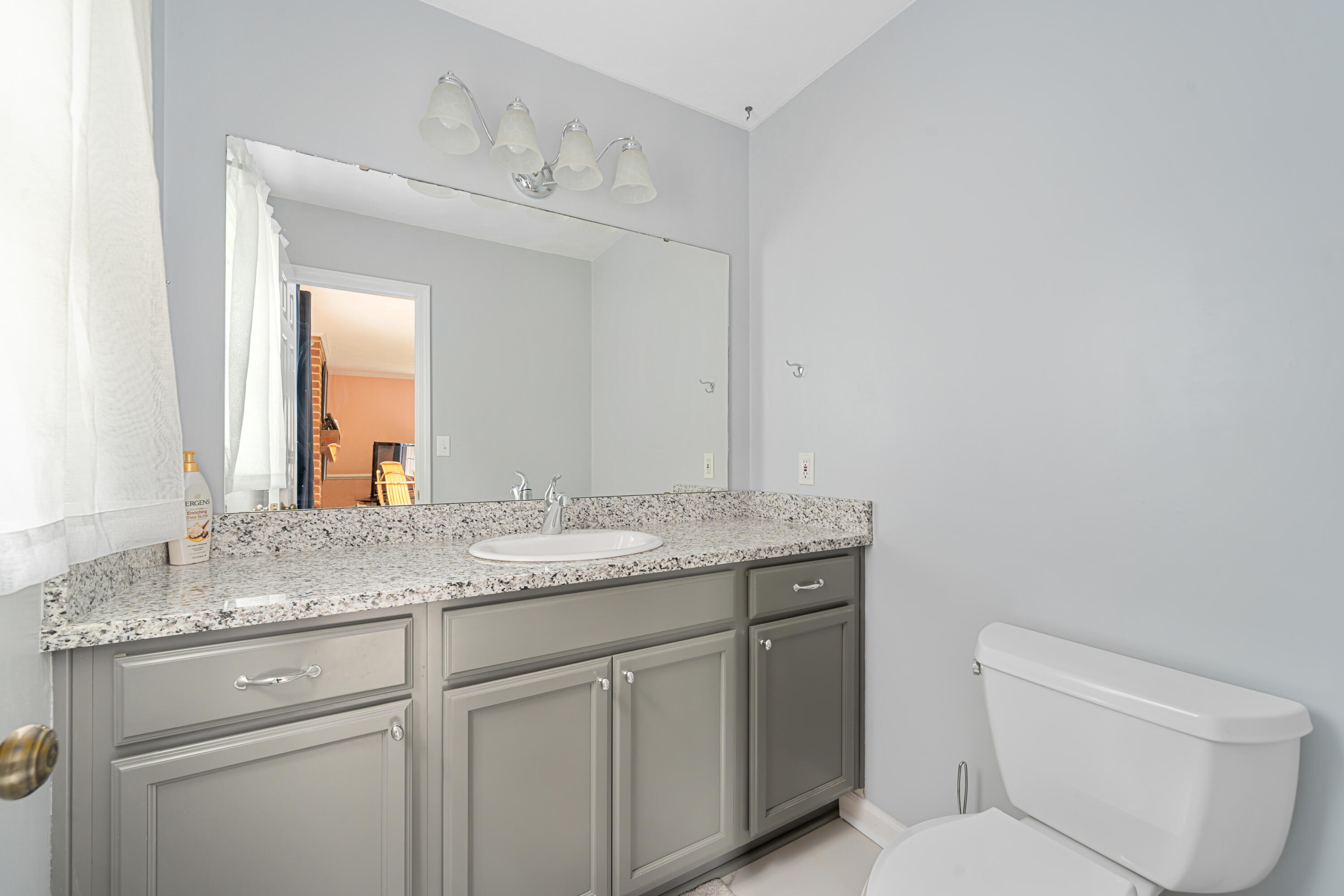 1650 Millbridge Road Salem, VA 24153 - Photo 10 of 25 Half Bath