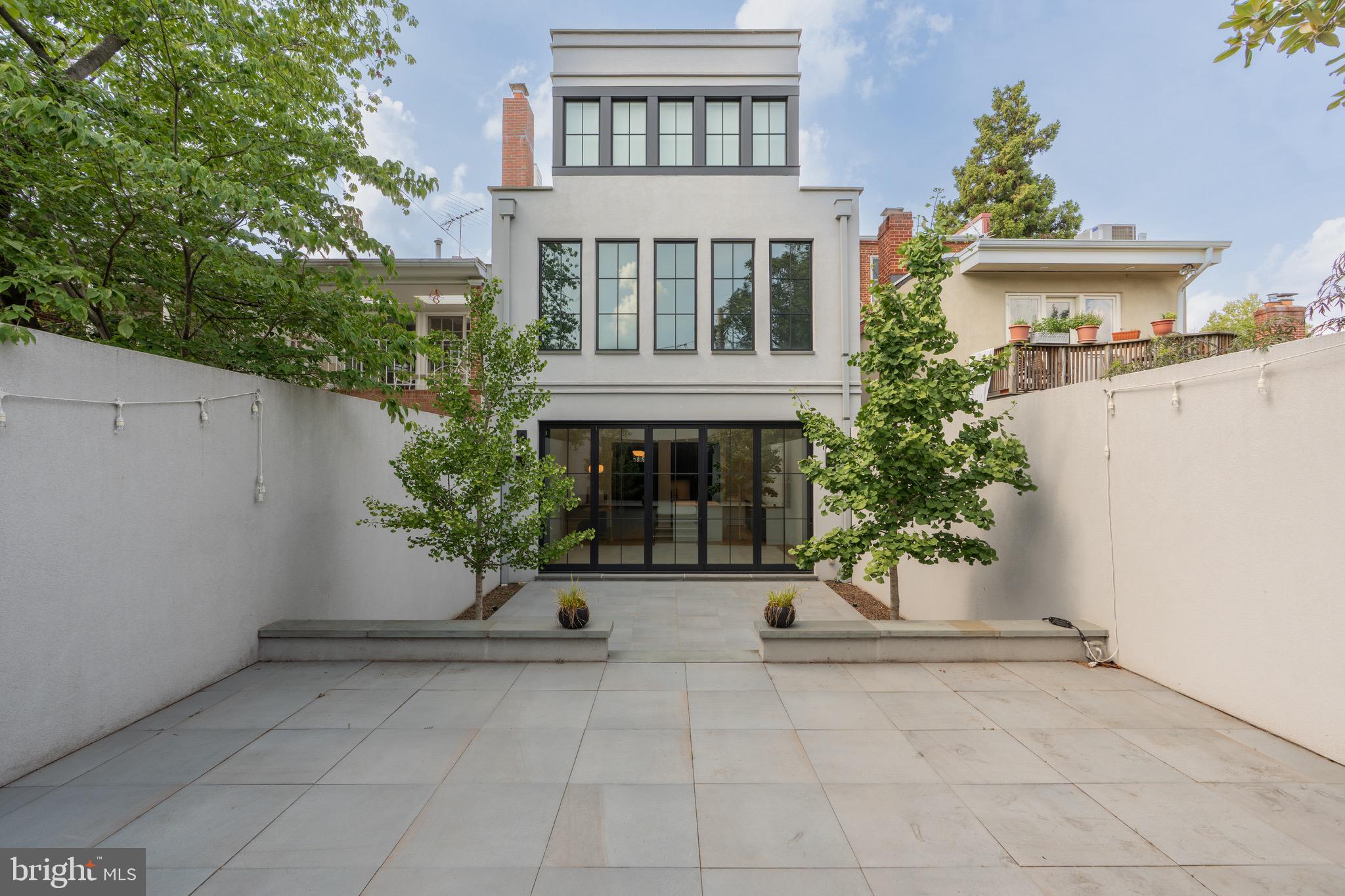 639 E Street Southeast Washington, DC 20003 - Photo 44 of 47