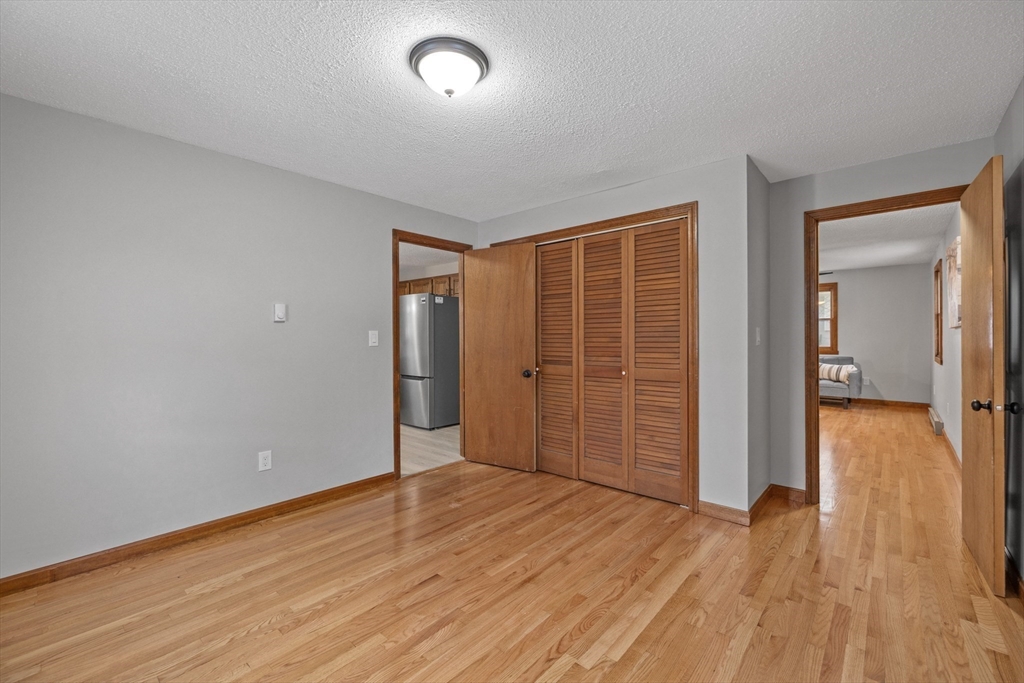 187 Lamont Street Springfield, MA 01119 - Photo 12 of 27