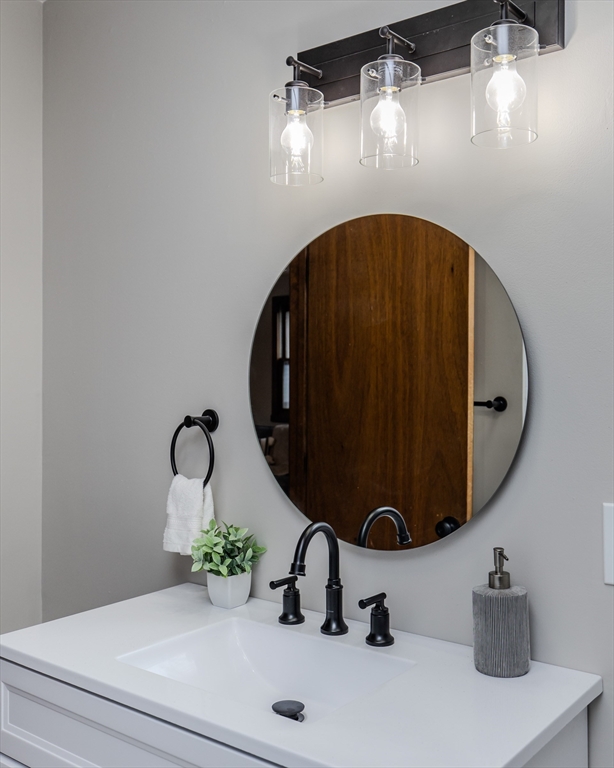 187 Lamont Street Springfield, MA 01119 - Photo 15 of 27