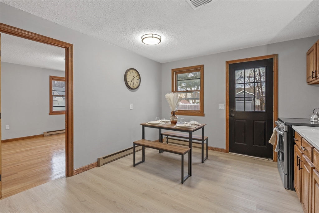 187 Lamont Street Springfield, MA 01119 - Photo 8 of 27