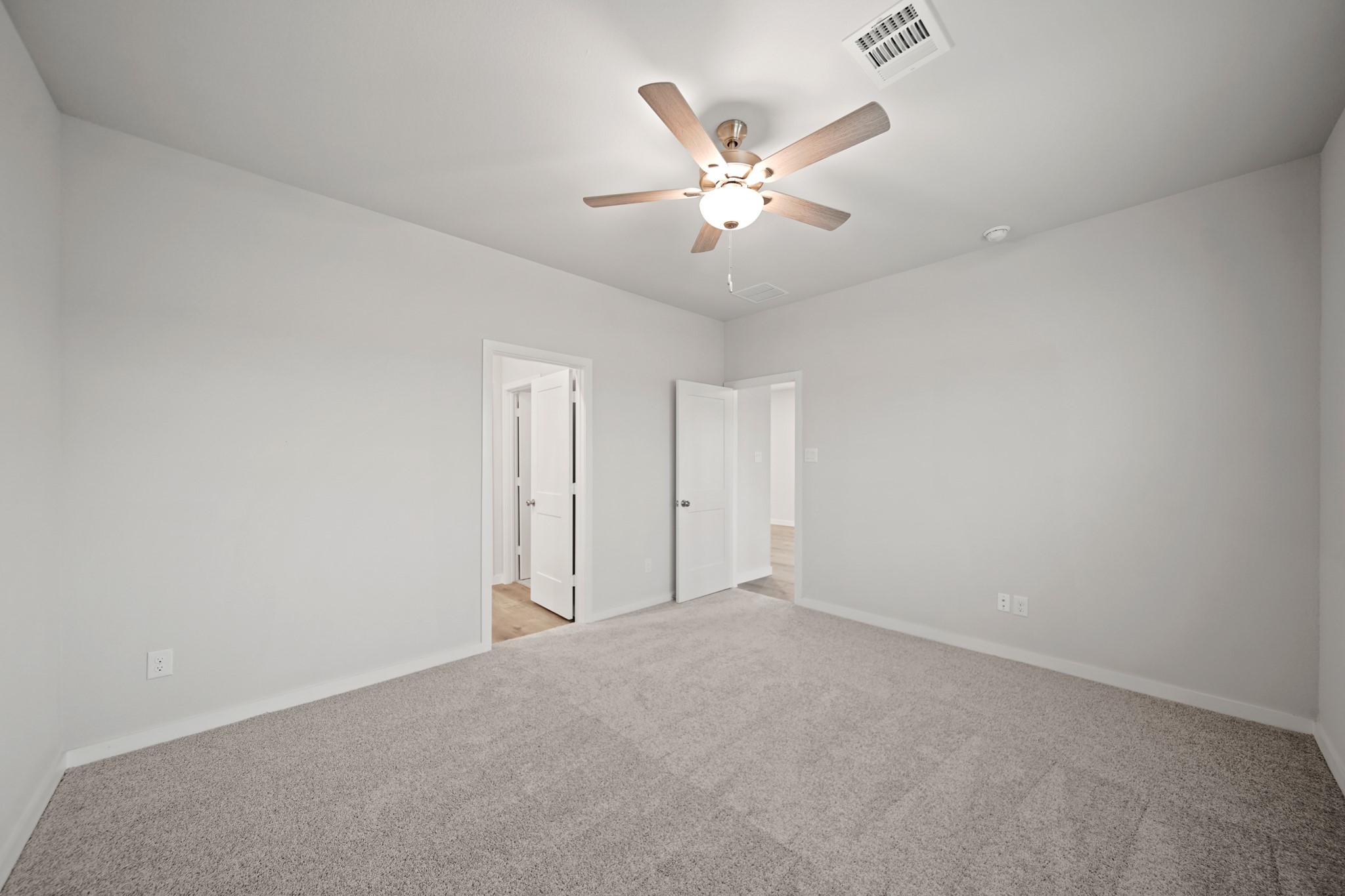 310 Amy Street Angleton, TX 77515 - Photo 11 of 26 a view of an empty room