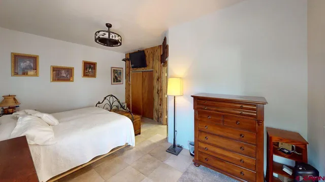 a bathroom with a toilet