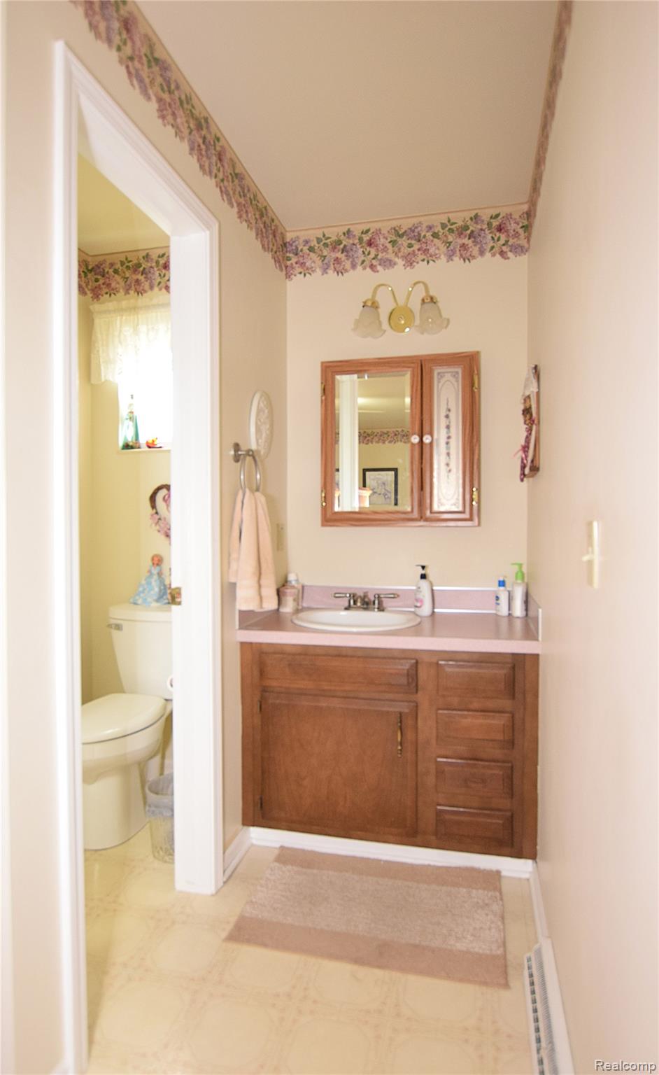 2073 Dutcher Road Flint, MI 48532 - Photo 18 of 18 half bath 2.JPG