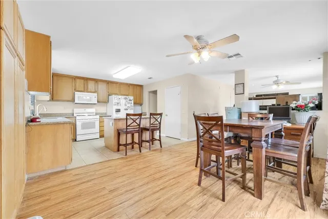 $3,800 | 4605 Oak Tree Way, Hemet, CA 92545