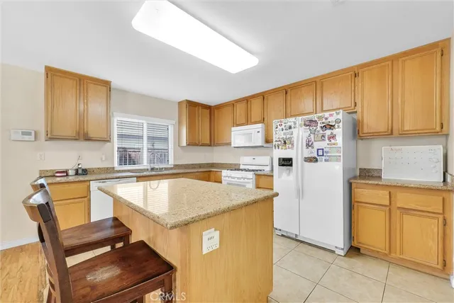 $3,800 | 4605 Oak Tree Way, Hemet, CA 92545