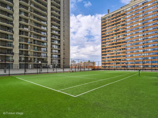 $350,000 | 6033 North Sheridan Road, Unit 43H, Chicago, IL 60660