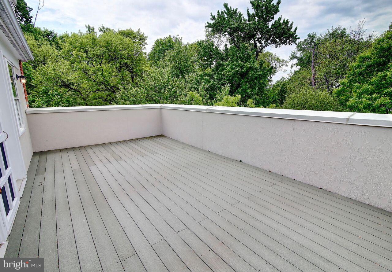 12070 Kinsley Place Reston, VA 20190 - Photo 26 of 28 Exterior (General) - Rooftop Terrace!