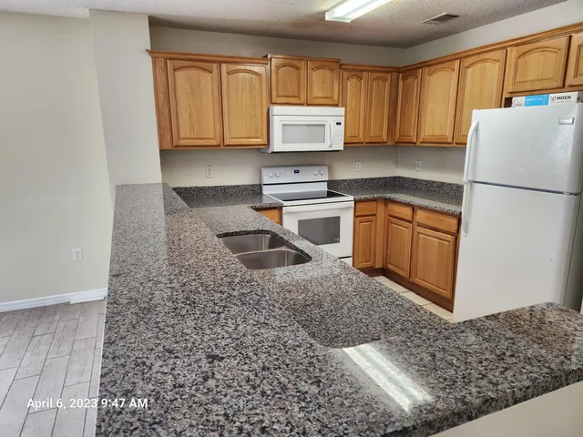 $1,495 | 204 Johnson Court, Crestview, FL 32536