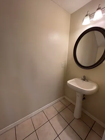 $1,495 | 204 Johnson Court, Crestview, FL 32536