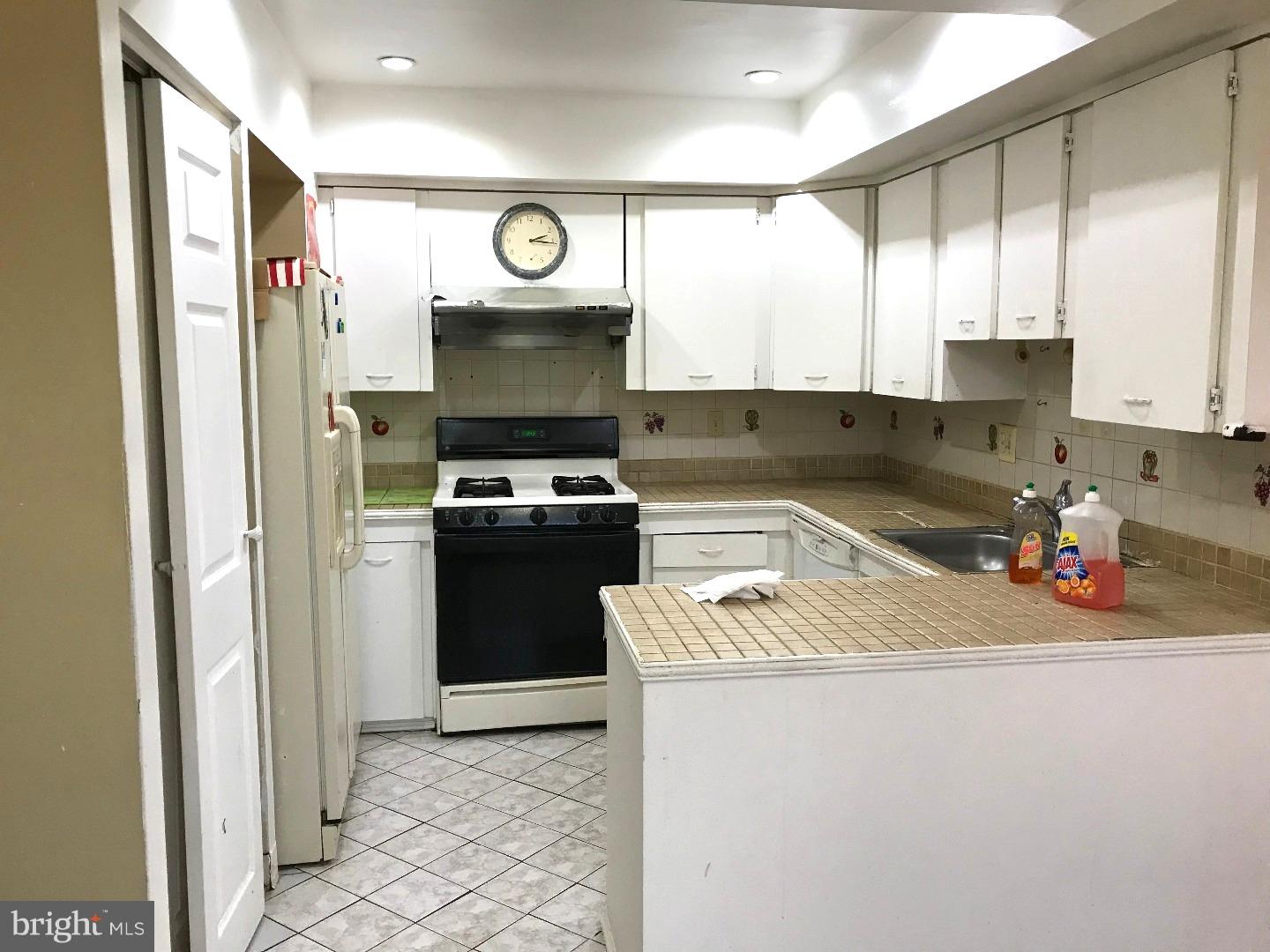 11979 Dumont Road Philadelphia, PA 19116 - Photo 6 of 15 Gallery Image 6