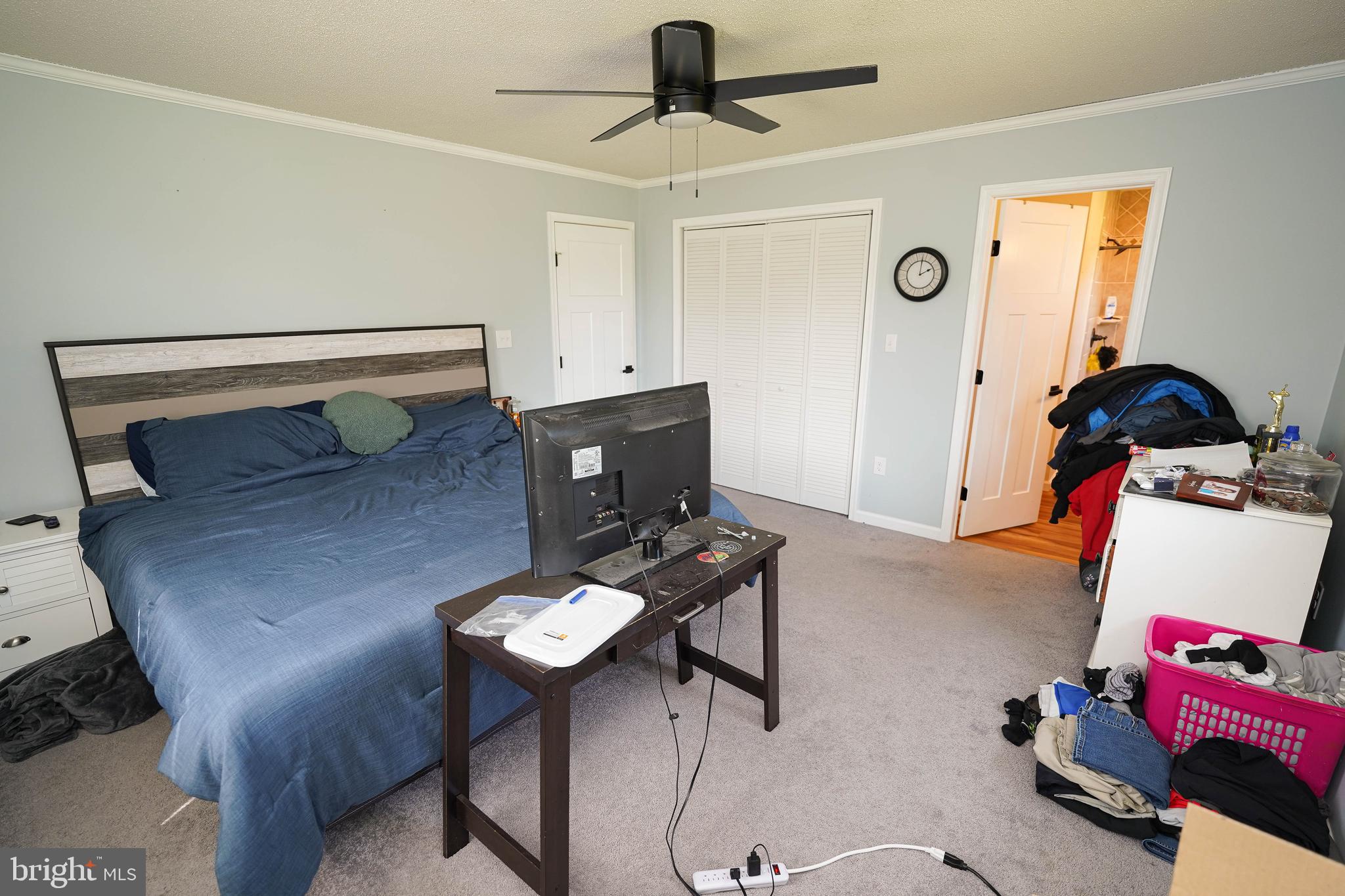 10564 Waller Road Laurel, DE 19956 - Photo 18 of 33 a living room with furniture and a flat screen tv