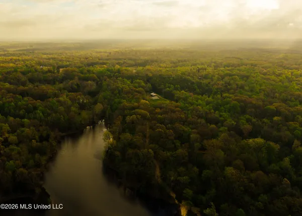 $1,099,800 | 2776 Sees Chapel Road, Sarah, MS 38665